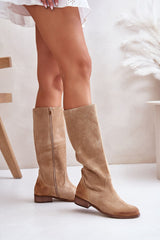 Classic cut knee-hight Boots