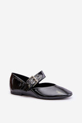 Lacquered decorative strap ballet flats