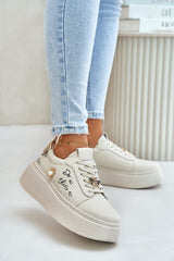 Lace-up natural leather sneakers