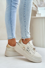 Lace-up natural leather sneakers