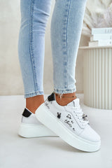 Lace-up natural leather sneakers