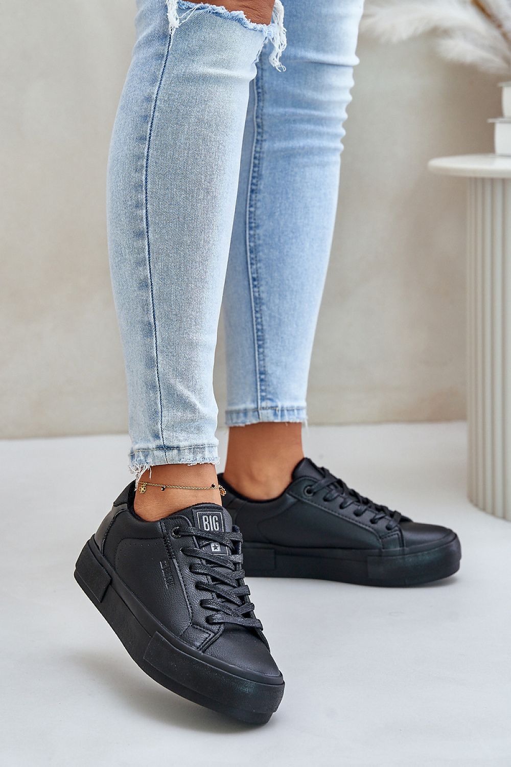 Women's black sneakers by BIG STAR