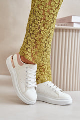 Low stylish sneakers