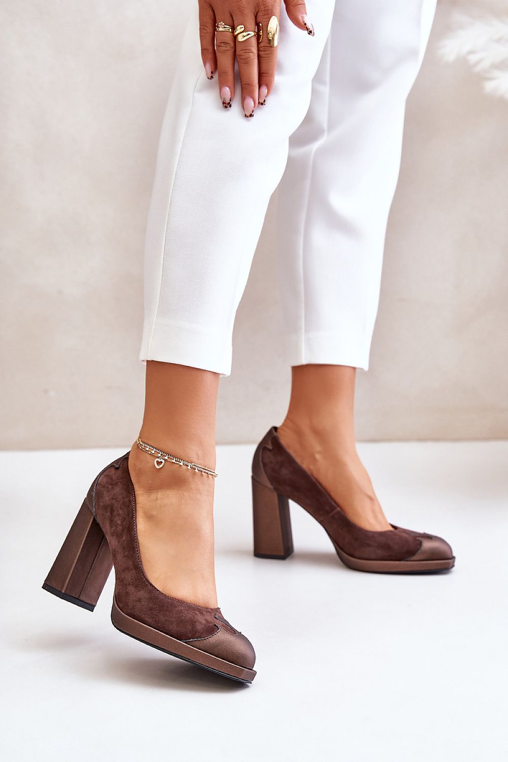 Elegant Laura Messi block heel pumps