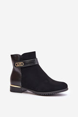 Low boots with a gold detail