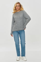 Long sleeves loose-fitting sweater