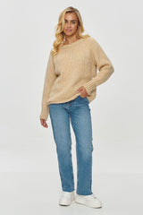 Long sleeves loose-fitting sweater