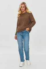 Long sleeves loose-fitting sweater