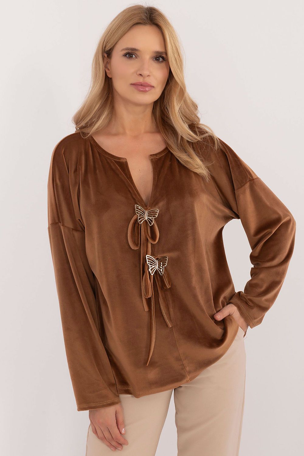 Velour blouse with decorative ties