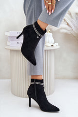 Elegant pointed toes heel boots