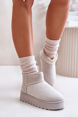 Stylish snow boots with ankle-high shaft