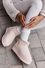 Fashionable beige snow boots