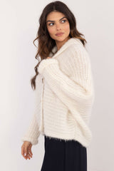 Long sleeves heart neck cardigan