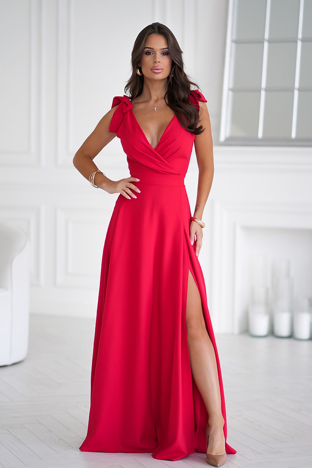 Elegant long evening dress with a slit