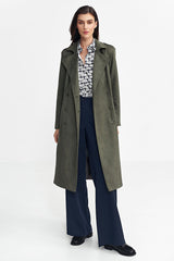 Decorative shoulder paddles nubuck coat