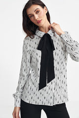 Long sleeve shirt with a black sash