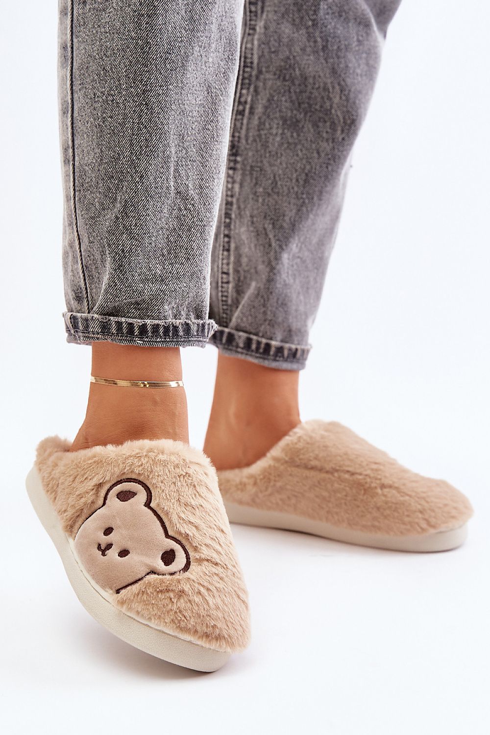 Fur Teddy bear motif slippers