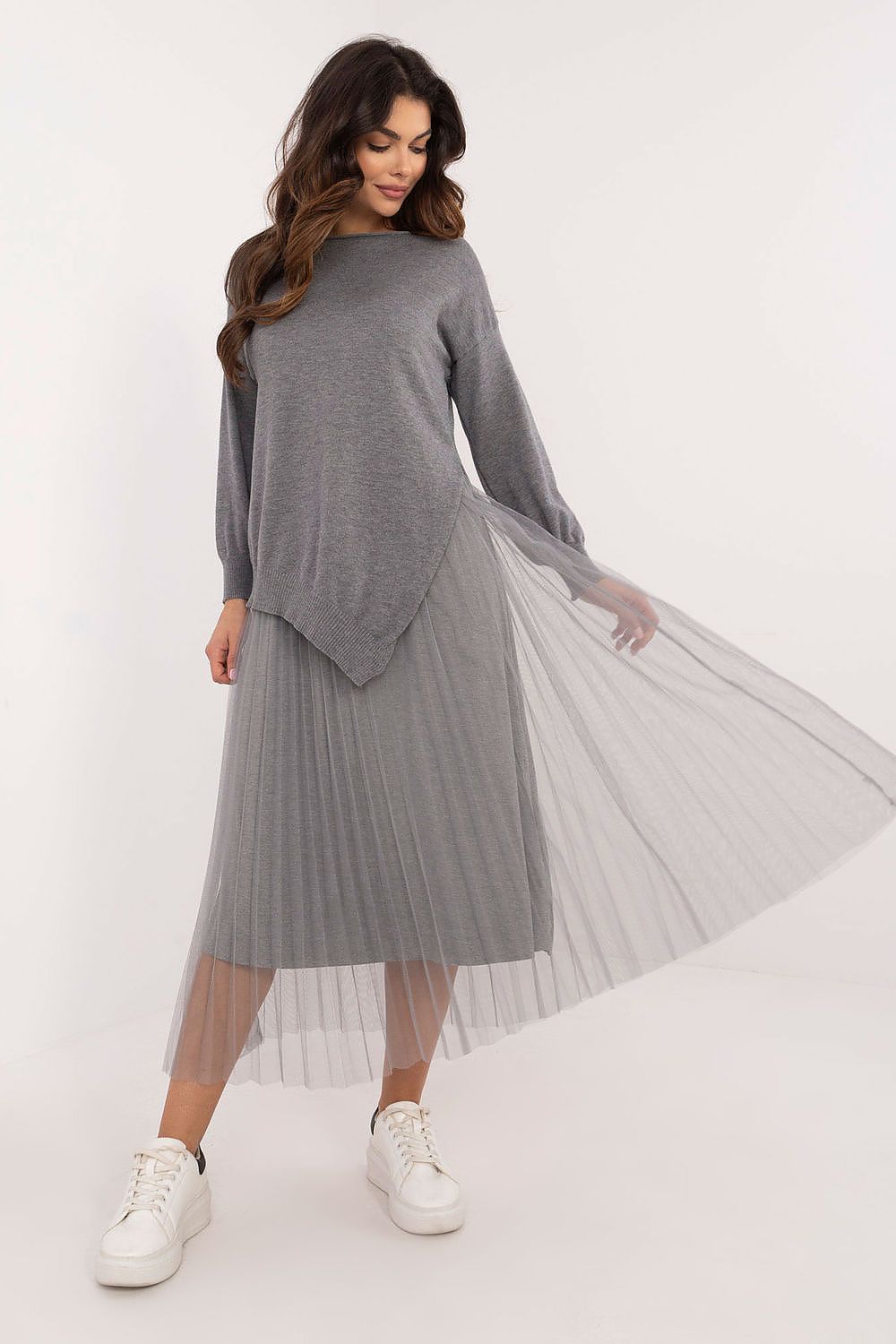 Elegant long-sleeved sweater dress set