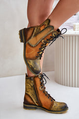 Elegant flat heel natural leather boots