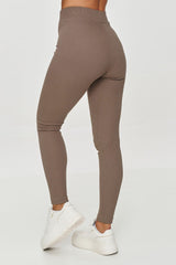 Flexible perfectly accentuates casual leggings