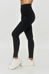 Flexible perfectly accentuates casual leggings