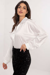 Long sleeve elegant shirt with a classic cut