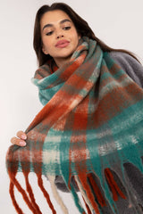 Elegant classic checkered pattern scarf