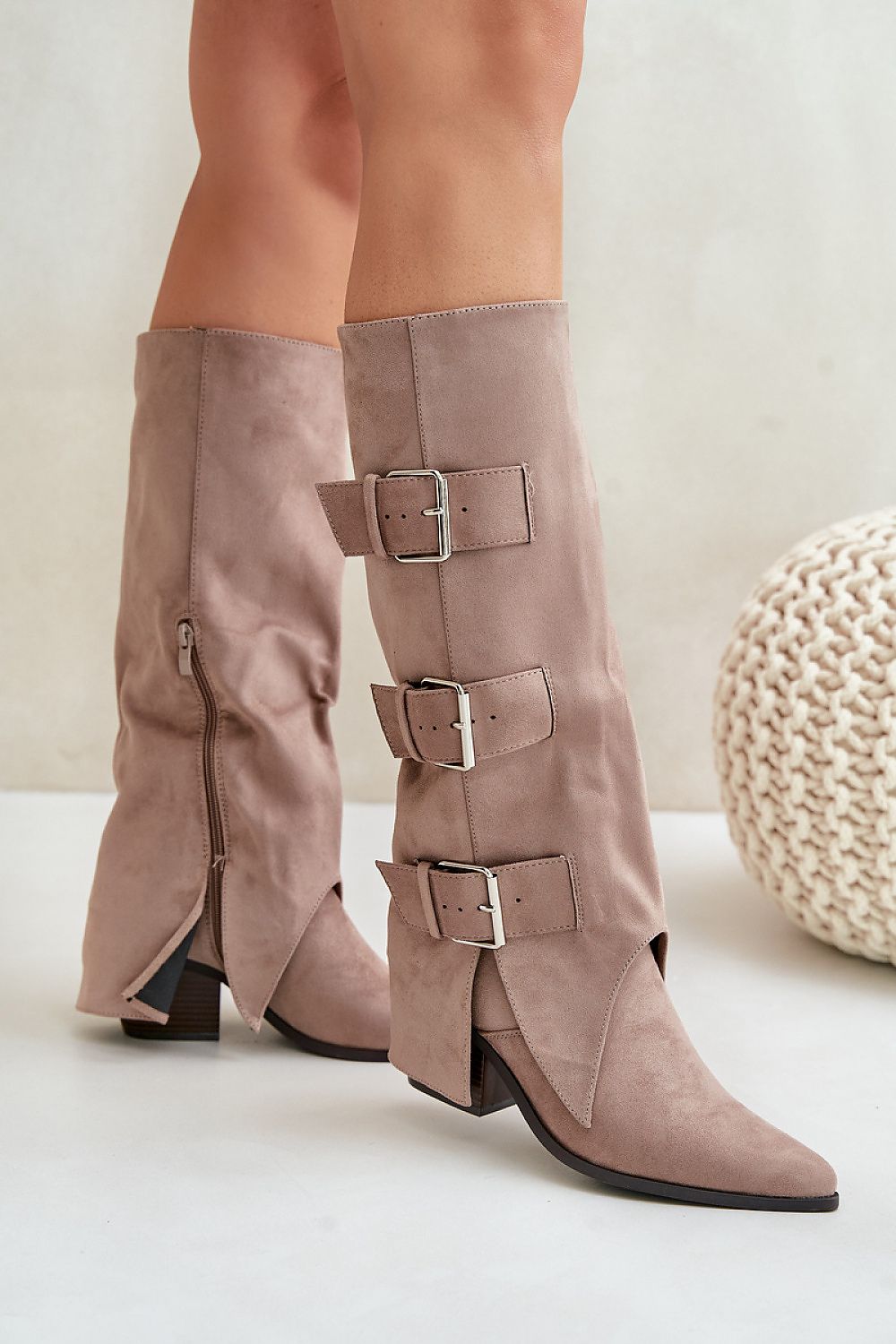 Stylish women's pillar-shaped heel boots