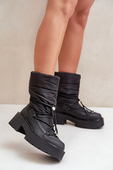 Flat heel Snow boots on massive platform