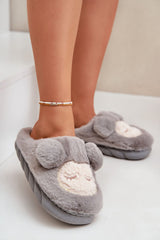 Adorable women's fur slippers