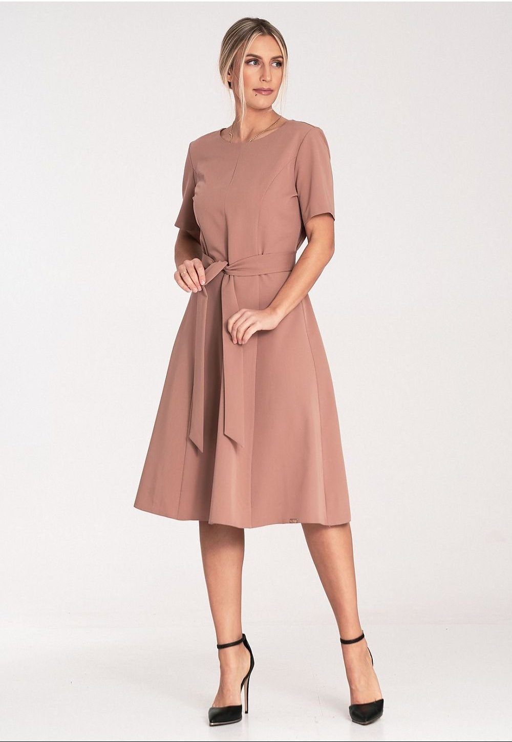 Short sleeves classic midi dress with pleats