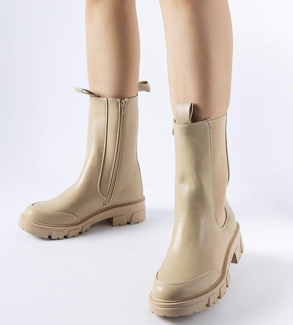 Charming round toe beige boots