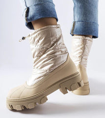 Beige snow boots with a cuff