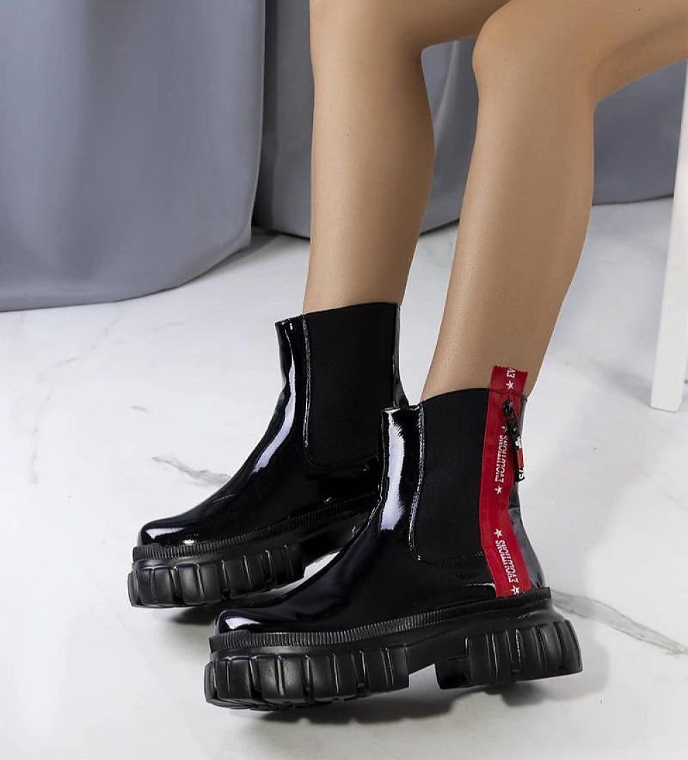 Black patent leather Casta ankle boots