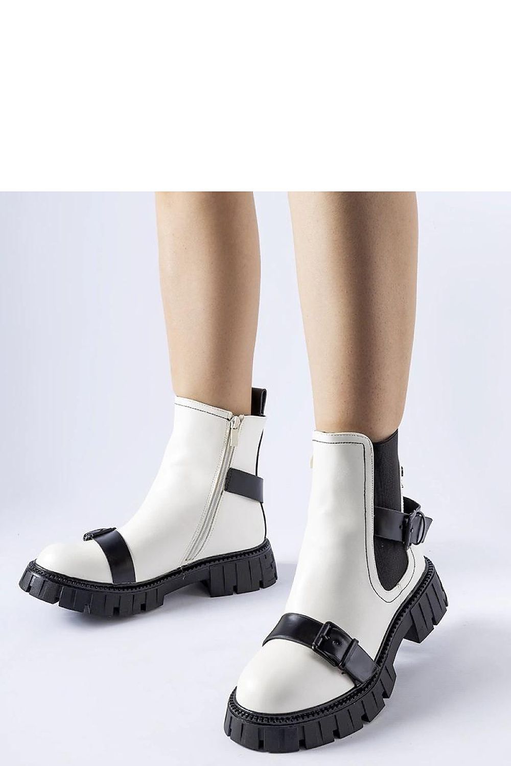 RevChic Kavira19 Boots 079 – White Secondary image