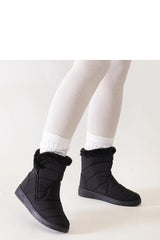 Grey snow boots with fur trim