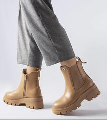 Beige insulated decorative boots