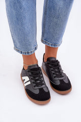 Women's low-rise sneakers