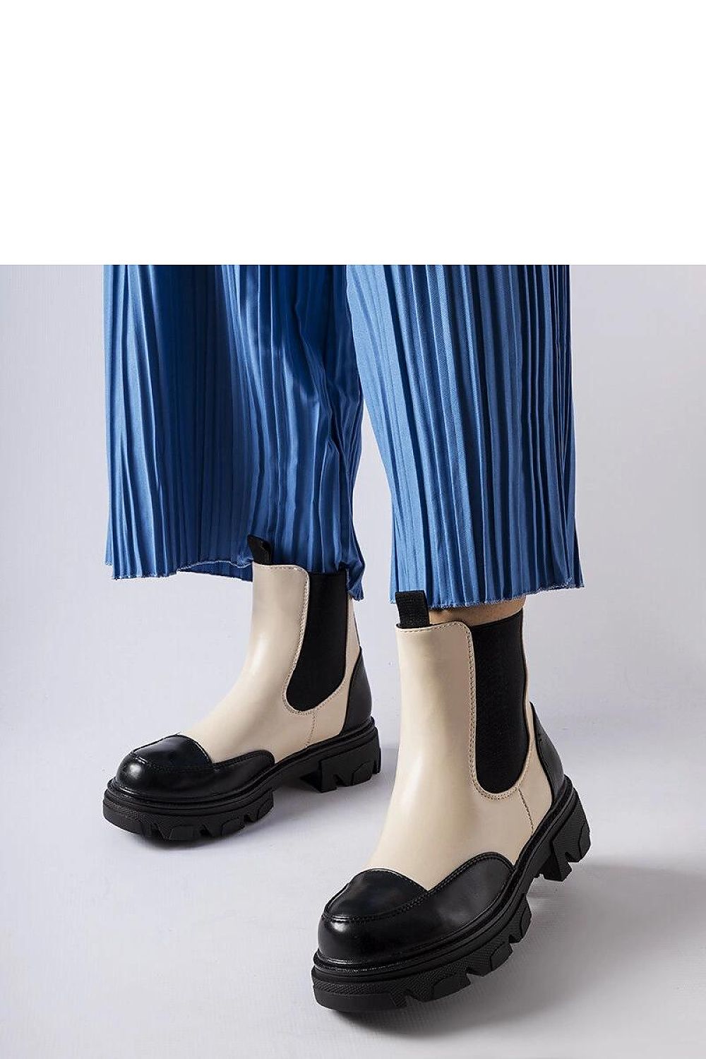 Boots model 206575 Solea  Main image