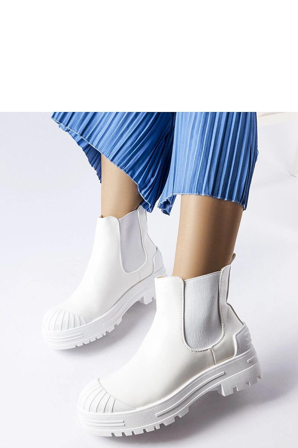 RevChic Kavira43 Boots 578 – White Secondary image