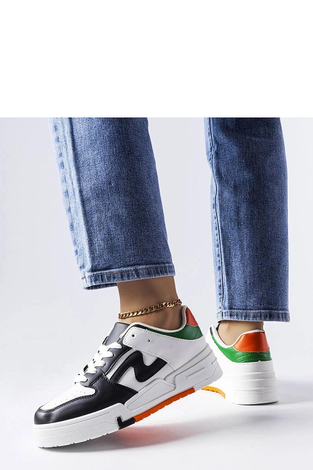 RevChic Aerlon Sneakers 907 – Black Secondary image