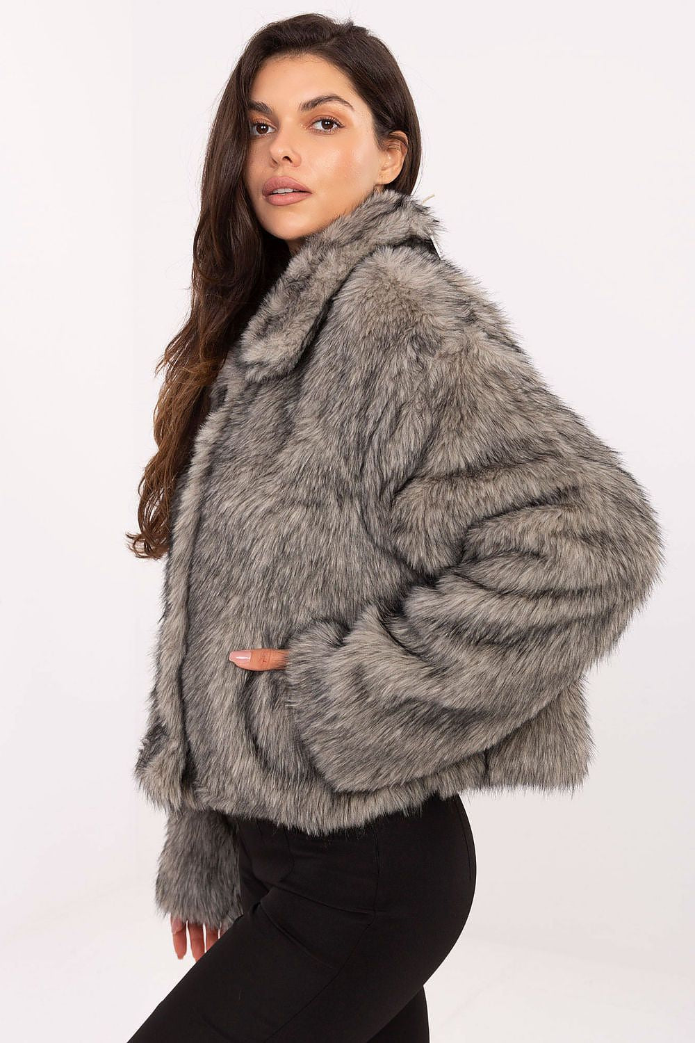 Short Fur Wide Collar Jacket Secondary image