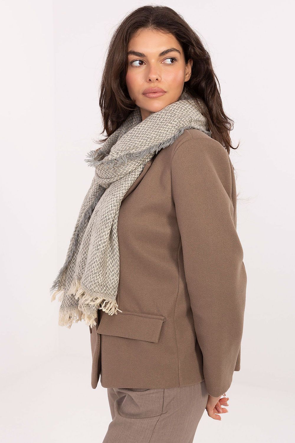 AT Fir Pattern Fringe Scarf Secondary image