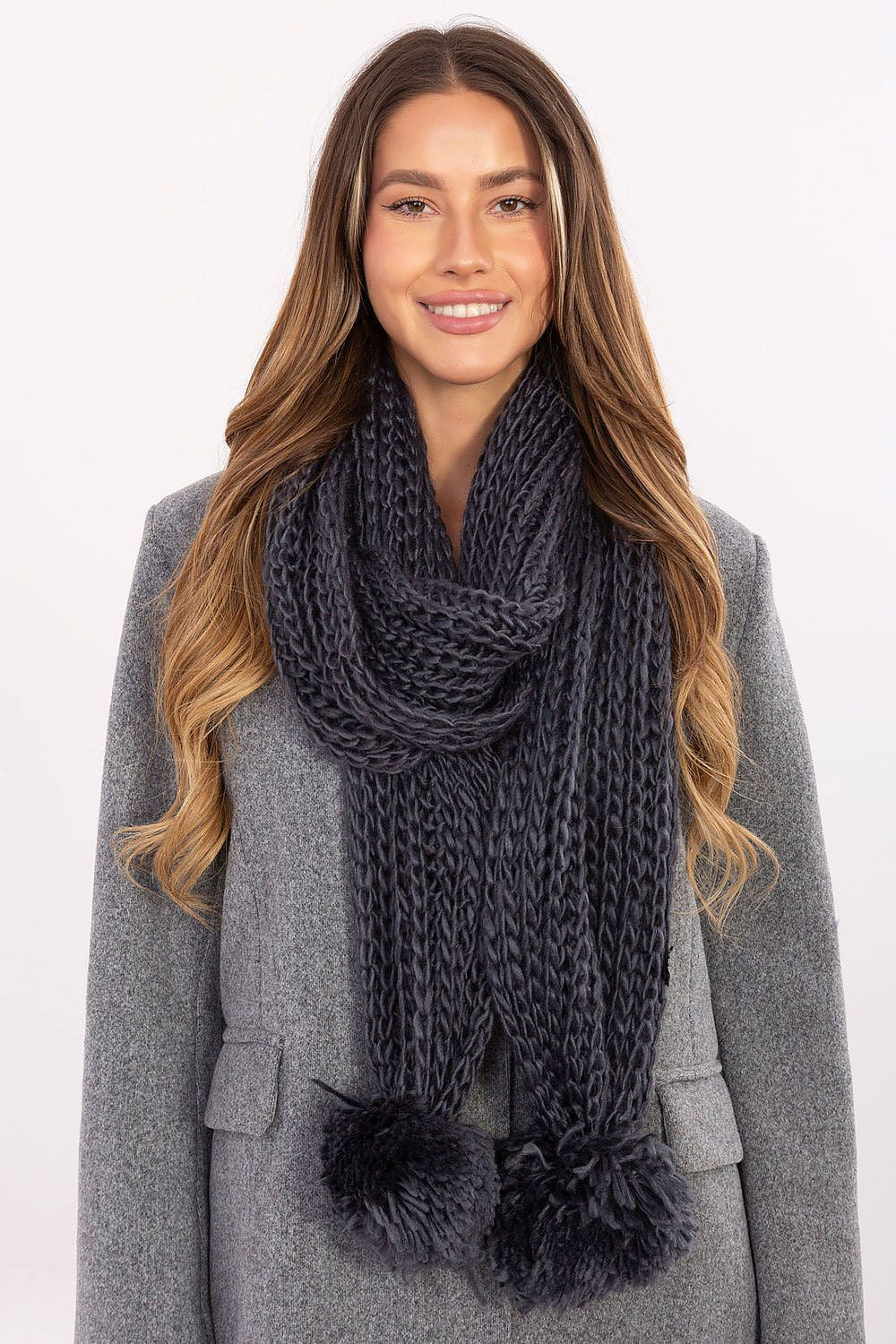 Shawl model 220390 AT  Main image