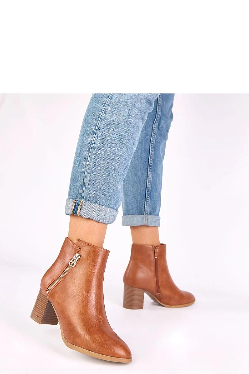 Classic round toe ankle boots Secondary image