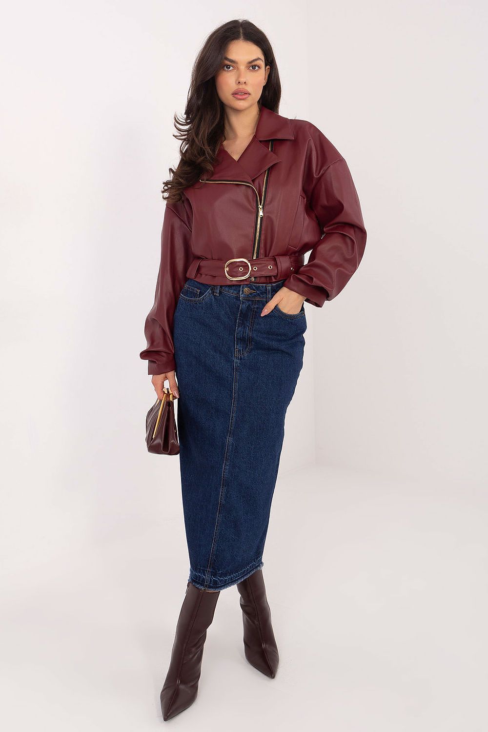 Denim midi skirt with a slit Secondary image