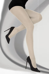 Soft smooth, half-covering tights