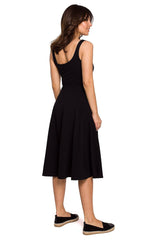 Thin shoulder straps flared bottoms day dress