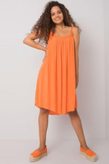 Viscose strapless daydress with a loose fit