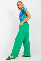 Simple yet elegant pants with pleats